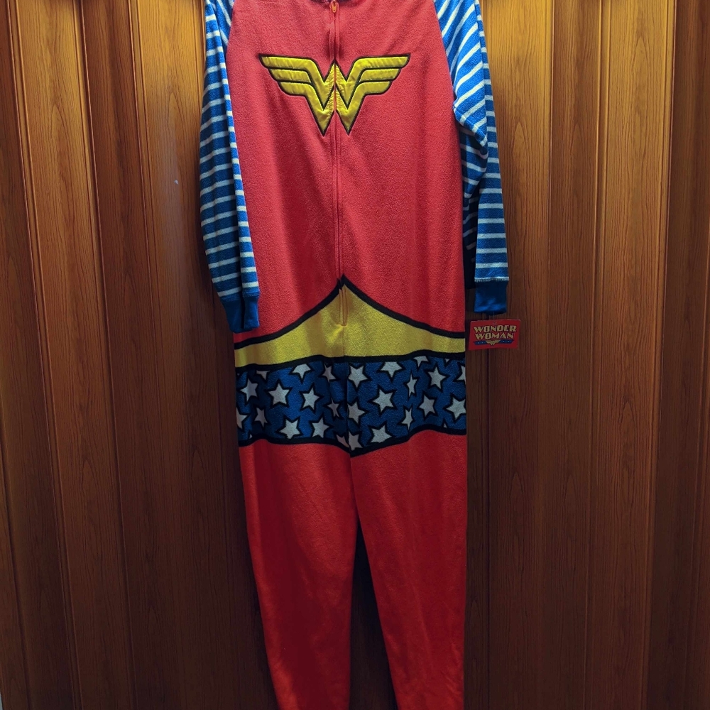 Wonder Woman jammies NWT